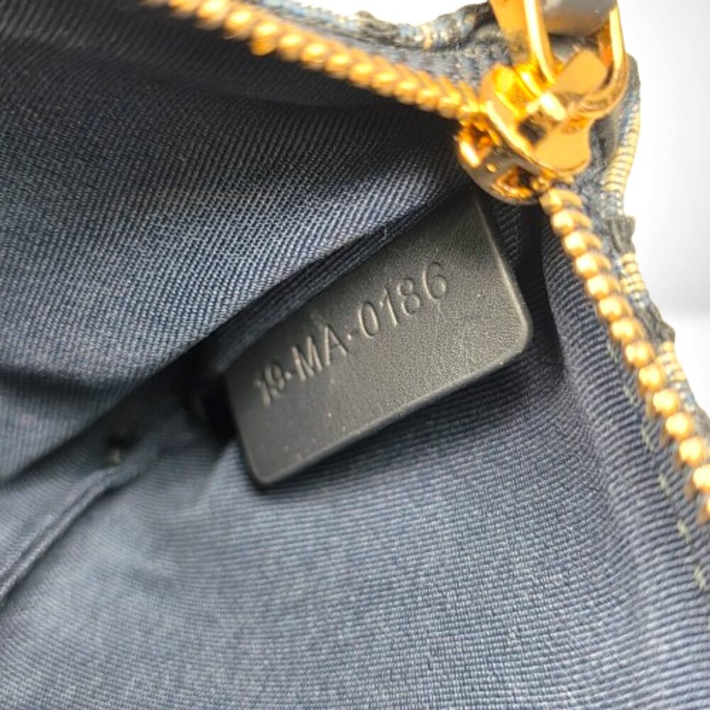 DiorTravel Myrte Zipped Key Case Blue Dior Oblique Jacquard - w/ Box + Dust Bag - Picture 8 of 9